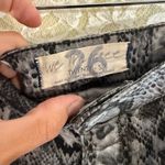 We The Free NWOT Free People Gray Snake Print Flared bell bottom Pants as 26/25 XS Photo 4