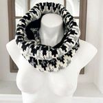 Old Navy NWT Neck Warmer in Knit Black Cream Grey, One Size, New w/Tag Photo 0