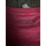 Under Armour  size Xsmall woman’s loose fit heat gear short‎ sleeve top Photo 5