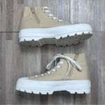 Sincerely Jules Vespa Z High Photo 1