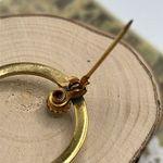 Source Unknown Vintage Gold-tone Circular Brooch with a Single Faux Pearl Accent Photo 5