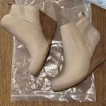 DV by Dolce Vita Gerdy Bootie in Beige Faux Leather Wedge Ankle Boots Size 8 Photo 2