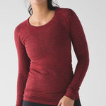 Lululemon  Swiftly Tech Long Sleeve Crew Black/True Red Size 10 Photo 0