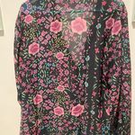 Miss Look  Top Photo 2