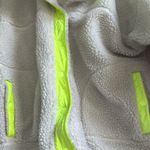 Old Navy  Jacket Photo 4