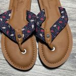 Tommy Bahama  Flip Flops Womens Size 7 Navy Red Paisley Thong Sandals Beach Photo 1