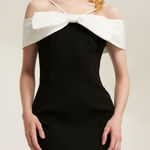 REBECCA VALLANCE Hepburn Off Photo 0