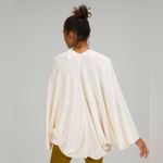 Lululemon  Cashlu Knit Textured Wrap Size XL / XXL Photo 2
