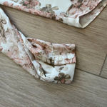 Rose + Olive Women’s Pink and Green Floral Blouse Sz L Photo 3