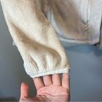 The North Face  Women’s Cream Fuzzy Zip Up Sweatshirt Small Photo 6