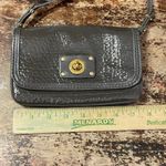 Marc by Marc Jacobs  Women's Brown Crossbody Turn lock patent Leather Bag Photo 5