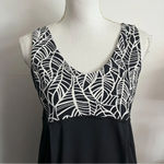 Lululemon  • Hustle & Bustle Tank Top • Black / Pretty Palm Black Angel Wing Photo 6