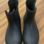 Totes Black Waterproof Rain Ankle Boots Womens US 8 Chelsea Pull On Slip Resist Photo 0