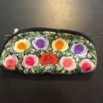 Embroidered makeup case in GUC. Green Photo 0