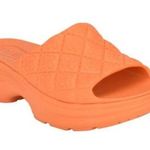 Guess NEW  Women's Fenixy Quilted Lug-Sole Pool Slides Orange Photo 0