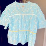 Simply Southern  Cotton Medium Baby Blue Daisy Print Notched V neckline Top NWT Photo 1