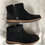NEW! Born Black Suede Ankle Booties Size 8.5 Photo 3