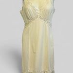 Vintage "Movie Star" white lace pleated midi slip USA made size 34 short nylon Photo 0