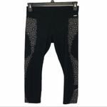 Reebok Black and White Cropped Capri Leggings Medium | Athletic Workout Tights Photo 1