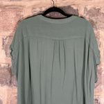 Orvis  Short Sleeveless Blouse Women's XL Rayon Crepe‎ V-Neck Button Front Green Photo 6