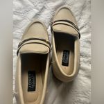 Toms Jones New York Elegant Cream Loafers Womens size 7 Photo 2