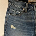 Everlane Relaxed 90's Denim Shorts in
Deep Indigo - size 24 Photo 4