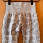 NVGTN Seamless Camo Leggings - Gray - Size XS Photo 3