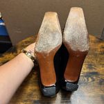 Stuart Weitzman Pointed Toe Low Heel Pumps Black Leather with Bow Accent size 8 Photo 7