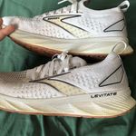 Brooks  Levitate StealthFit 6 Women’s White Running Shoes Photo 3