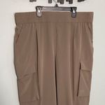 Womens XXL Lightweight Quick Dry Capris With Cargo Pockets Tan Photo 1