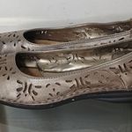 White Mountain lipstick flats size 7.5 Photo 4