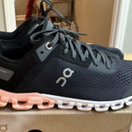 on cloud  Running Shoes Women’s size 6.5 Photo 0