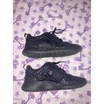 Nike Women’s Size 5.5  Roshe One DMB Triple Black Womens Sneakers Shoes Photo 3