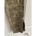 Lucky Brand Women's 2 Charlie Skinny Camo Cargo Pants 29" Inseam Photo 4
