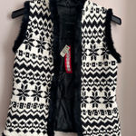 Talbots  Cable Knit Fair Isle Vest with Fur Trim Black/White NWT Size XS Photo 0