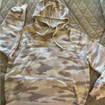SO Camouflage Hoodie Sweatshirt in Pink Tones Size L Photo 10