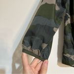 Aerie  Offline Camo Lightweight Windbreaker Jacket Size Small Photo 1