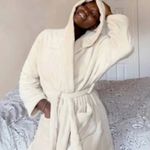 Summer & Rose  Plush Knee Length Hooded Robe with Pockets Beige Size L/XL Photo 7