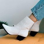 Matisse Caty white snakeskin Size 7.5 Photo 0