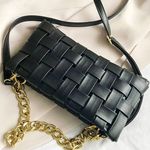 Black Oversized Weave With Gold Chain Shoulder/crossbody Bag. NWOT Photo 0