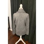 Daisy Fuentes  Women’s Cardigan Sweater. New With Tags. Size M. Photo 2