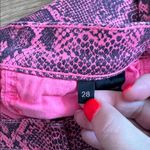 J Brand  620 Mid Rise Super Skinny Jeans In Neon Pink Boa Snake Print Size 28 Photo 8