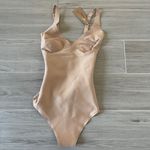 SKIMS NWT  BODY UNLINED PLUNGE THONG BODYSUIT CLAY MEDIUM Photo 1