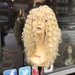 Blonde curly wig Swisslace Lacefront 2020 style Photo 3