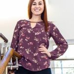 Forever 21 Long sleeve burgundy floral antique brass keyhole top size small Photo 2