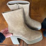 Pink Lily Boots Photo 0