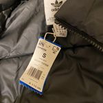 Adidas Puffer Jacket Photo 1