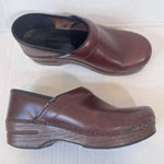 Dansko  Brown Leather Platform Clogs Womens 8 Comfort Nursing Shoes Slip On Photo 0