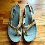 Merrell Savannah Tan Thong Sandals Photo 0