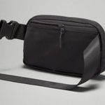 Lululemon Everywhere Belt Bag 🍋 GOLD 🍋 Photo 2